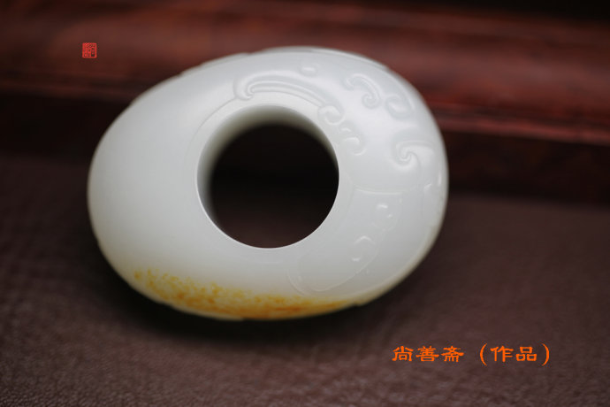 和田玉玉雕作品《凤凰涅槃》